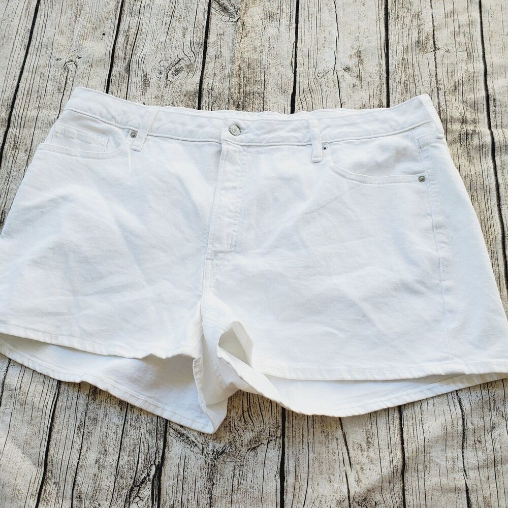 Old Navy White O.g. Straight Mid Rise Denim Shorts Size 22